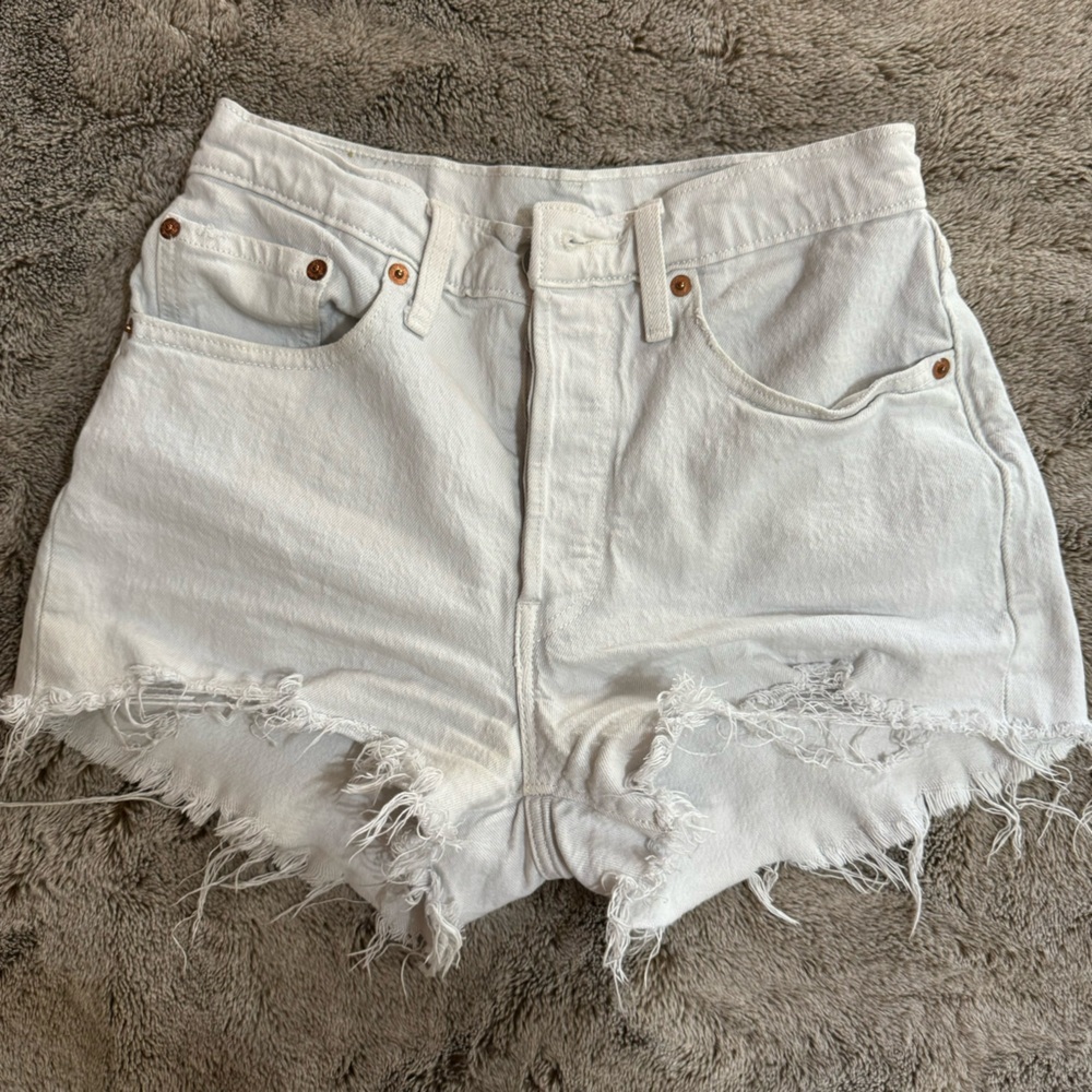 Levi’s Women’s 501 Original High Rise Cutoff Shorts | 26